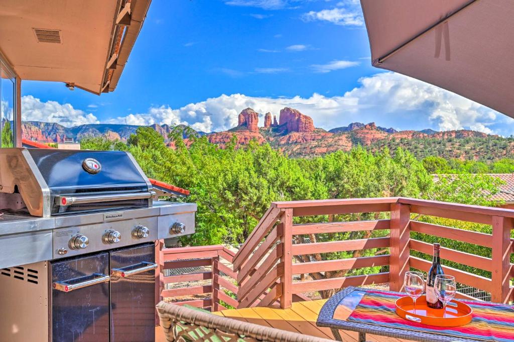 Scenic Sedona Duplex - Cathedral Rock Views!