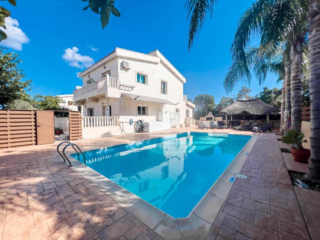 FAME villa with Private Pool and Gazebo