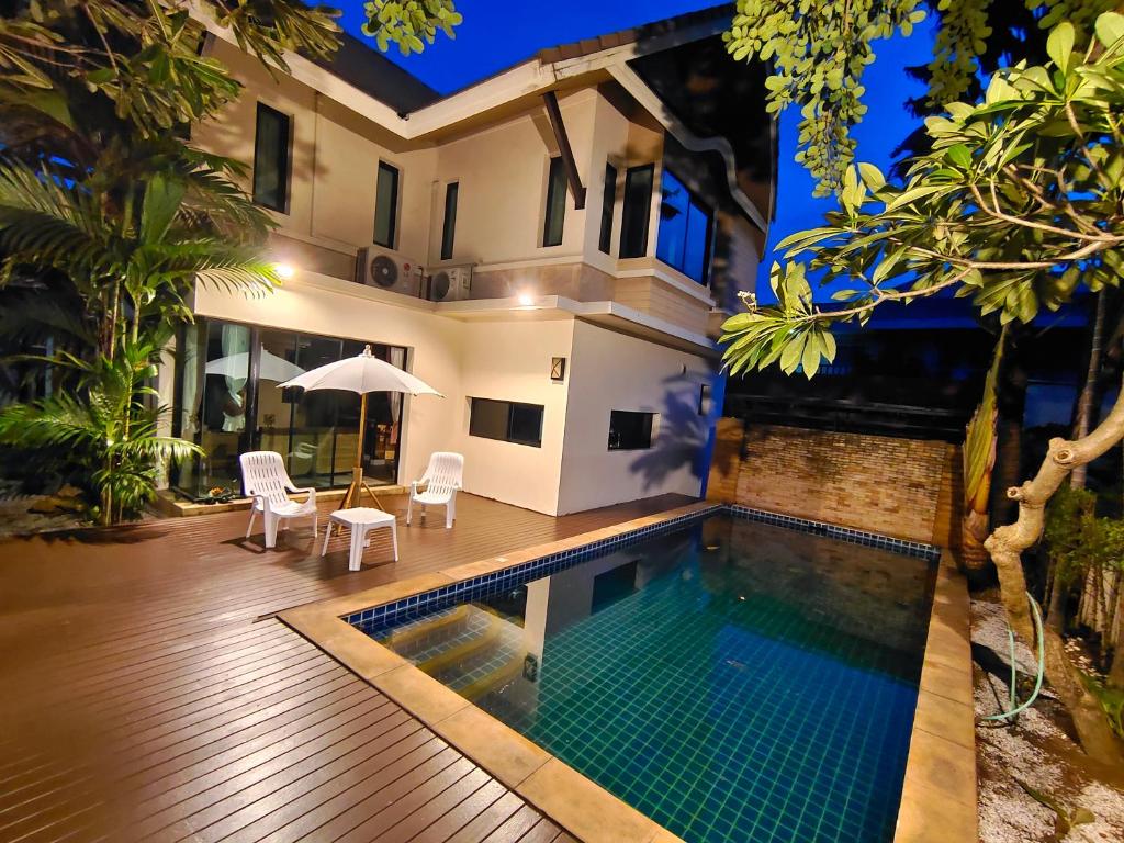 Baan Natcha Villa