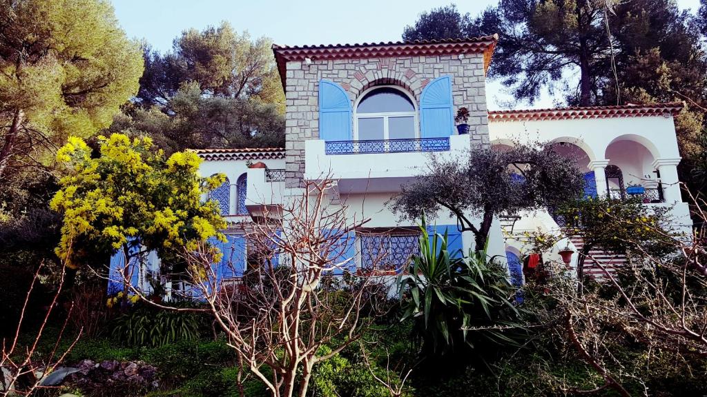 Magnifique "Gite de la Garoupe" au Cap d'Antibes à 300m des plages