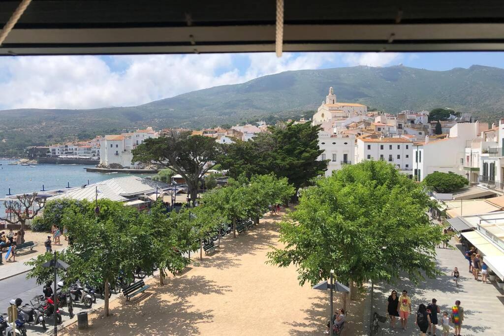 ROQUES - Casa en primera línea de mar en CADAQUÉS