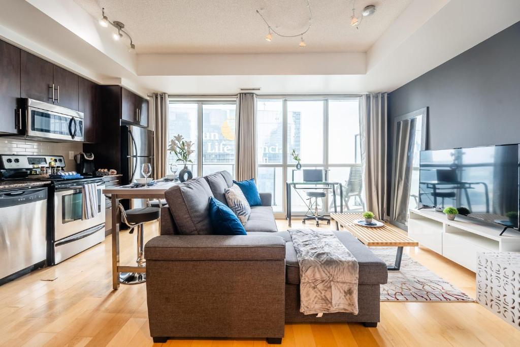 1BR Luxury Condo - Downtown Toronto