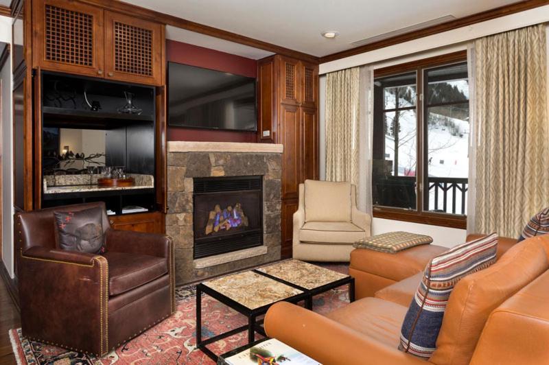 The Ritz-Carlton Club, 3 Bedroom Residence Float 5, Ski-in & Ski-out Resort in Aspen Highlands