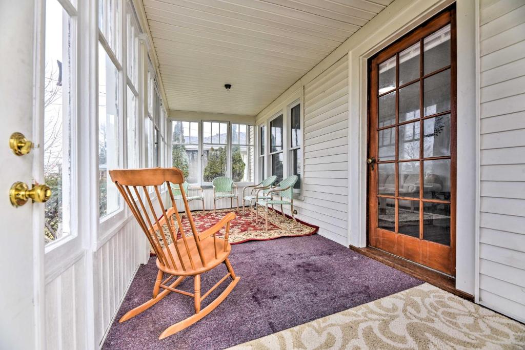 Buffalo Vacation Rental with Screened Porch