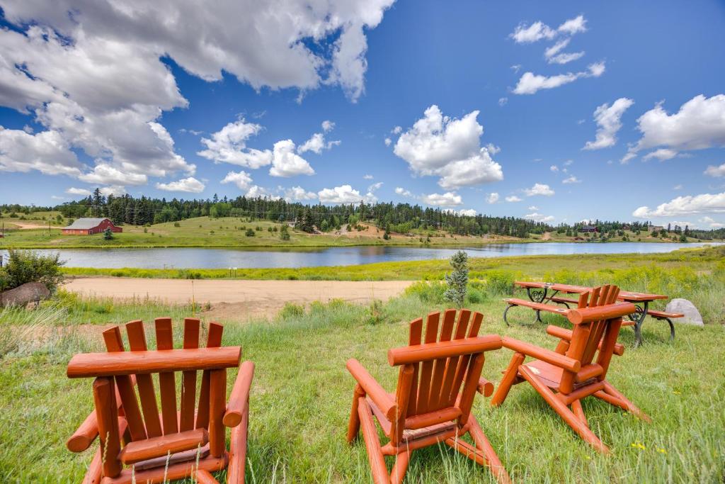 Lakefront Divide Cabin with Game Room!