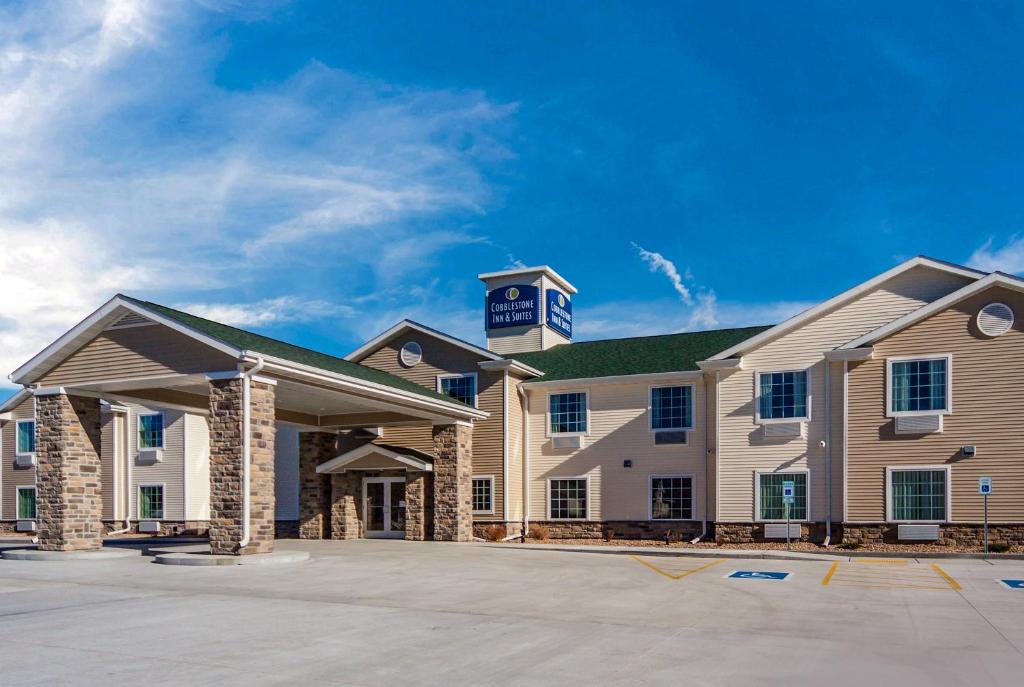 Cobblestone Inn & Suites-Fremont